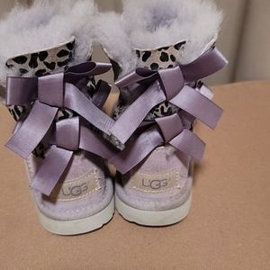 Toddler bow Uggs